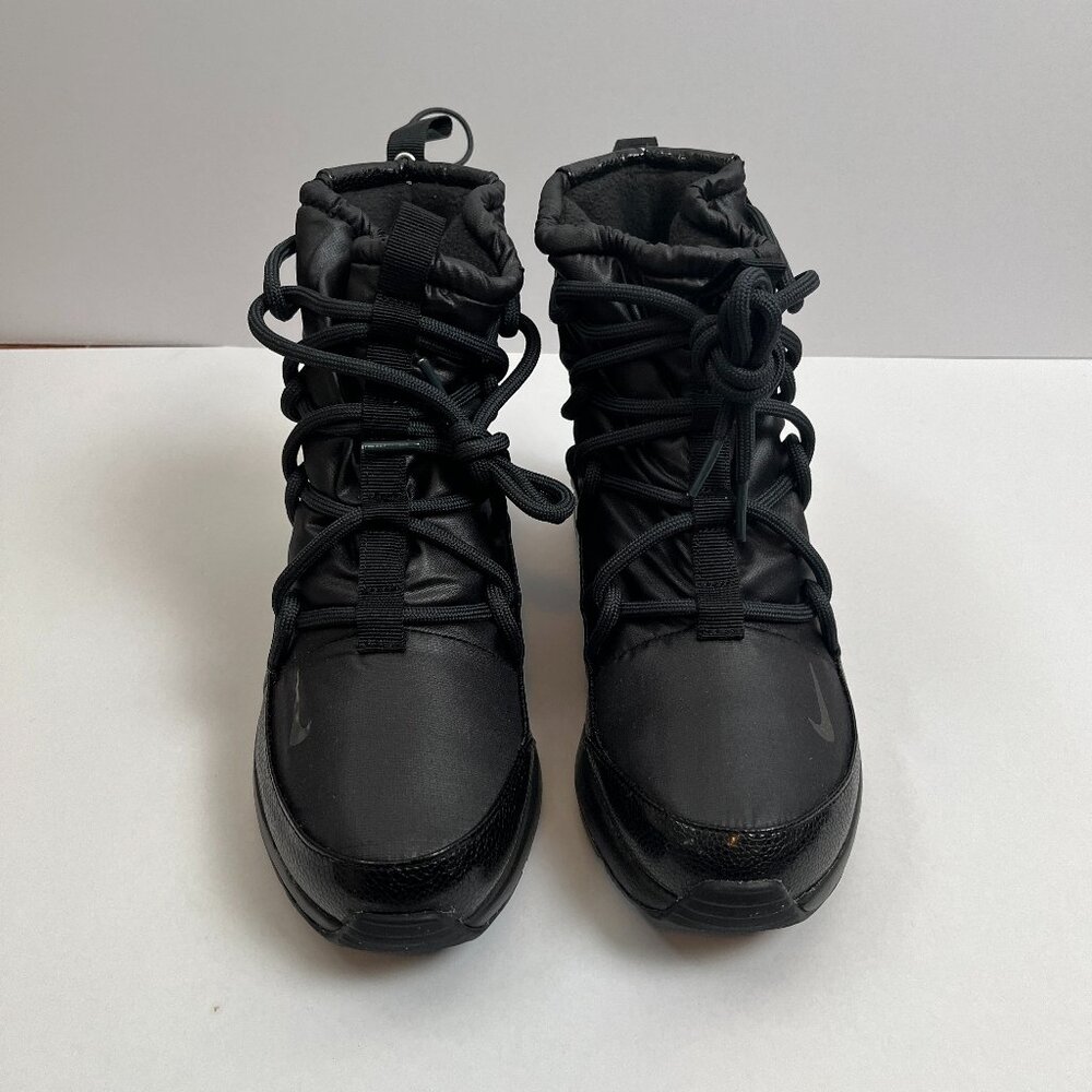 NWOT Nike Womens Triple Black Tanjun High Rise Boots 7.5W